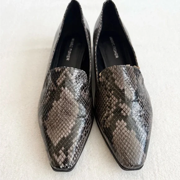 Marc Fisher Bravi 4 Gray Snakeskin Loafers Size 7.5 - Picture 4 of 7